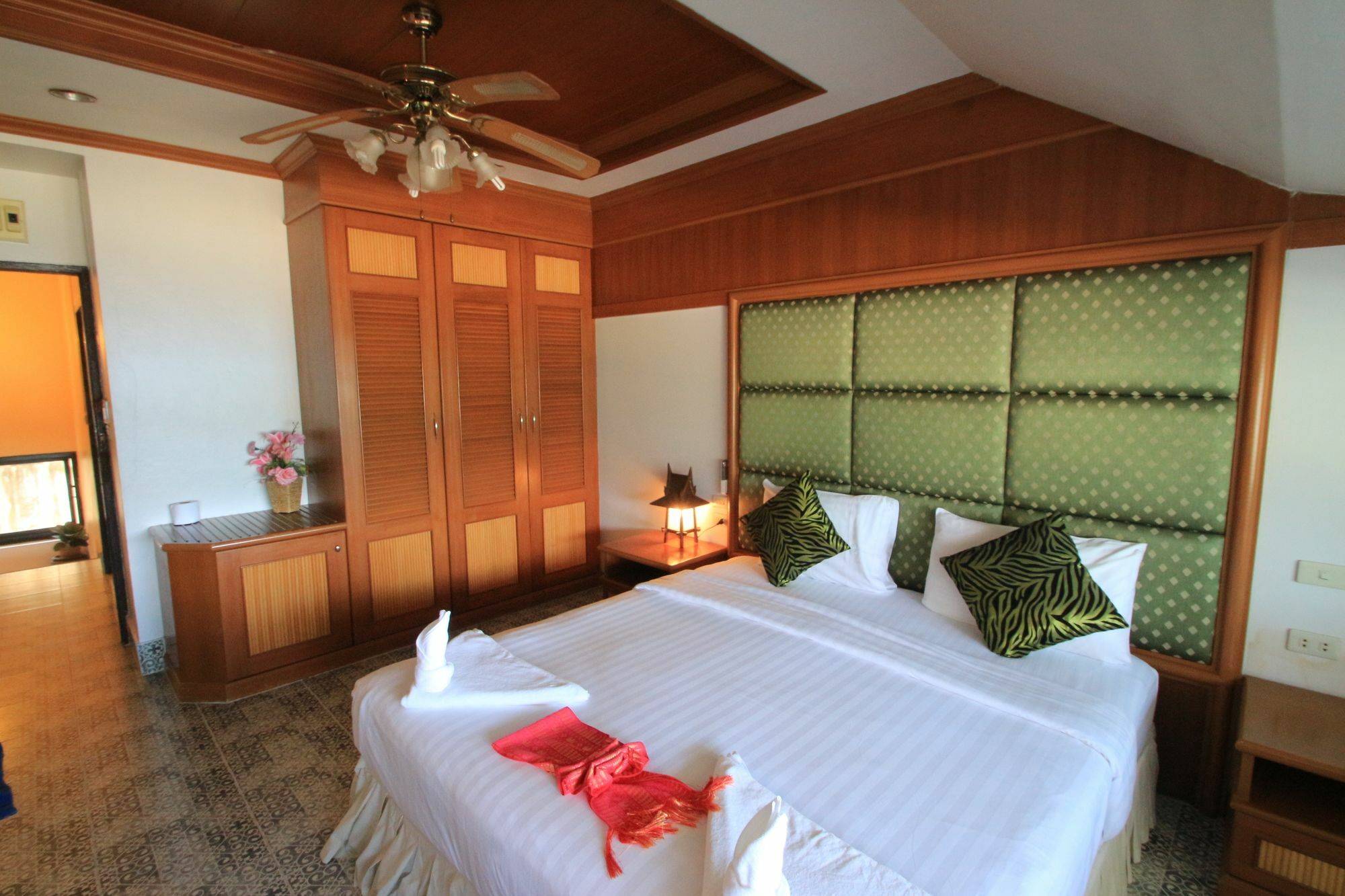 Апартаменты Sea Dream Patong Экстерьер фото